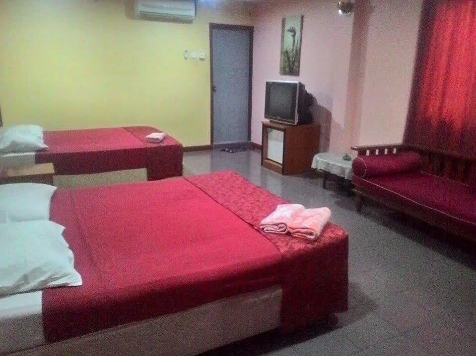Hotel Dj Palace Лумут Экстерьер фото
