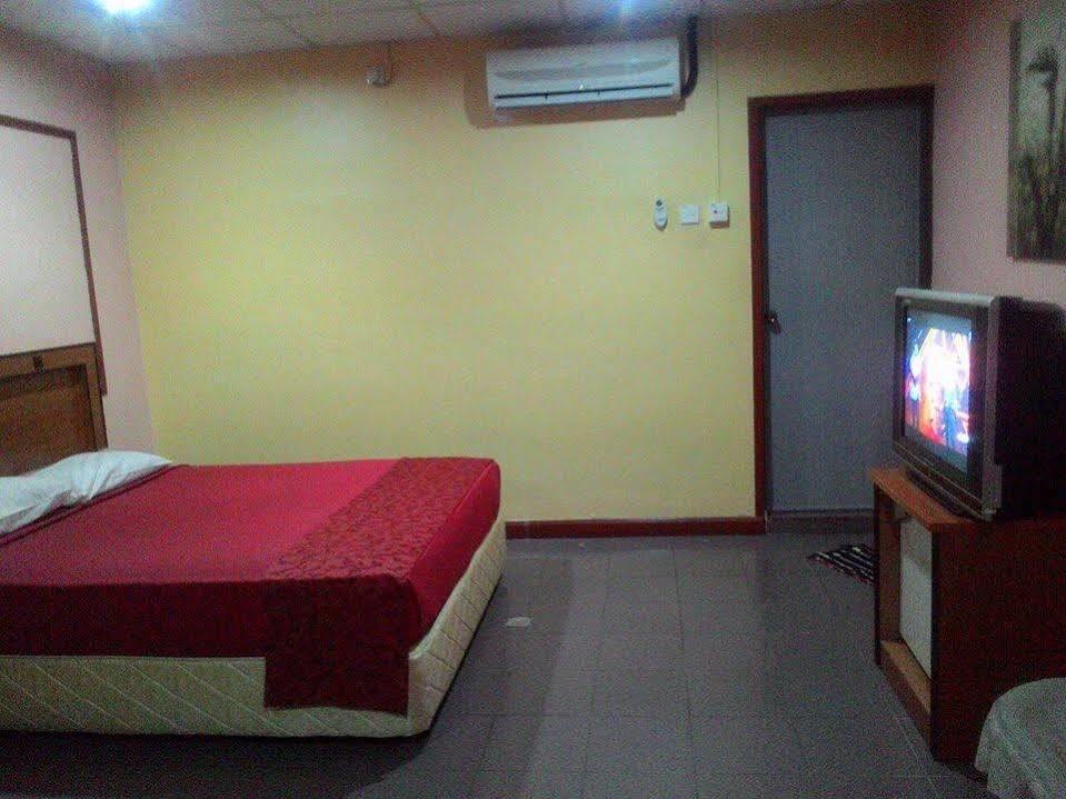 Hotel Dj Palace Лумут Экстерьер фото